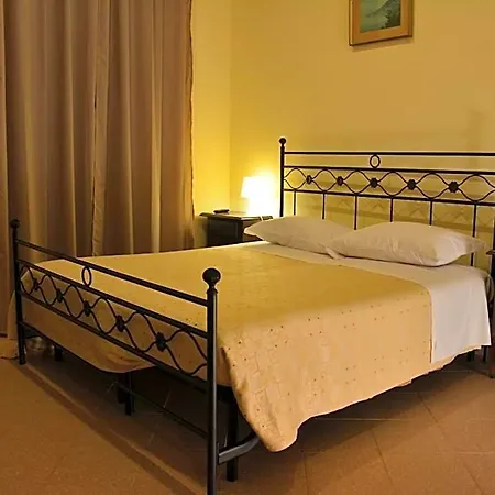 Aparthotel Regina 4*