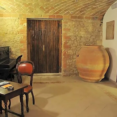 Regina 4*