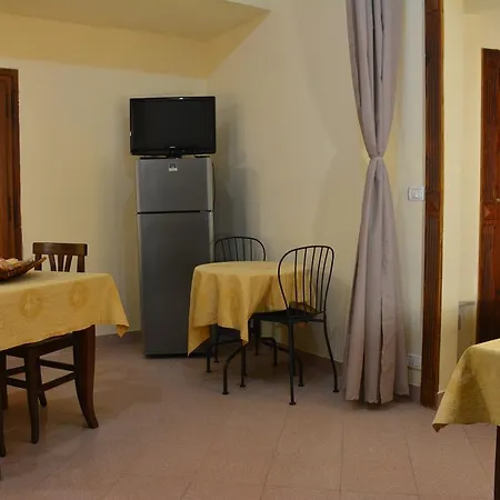 Aparthotel Regina Amelia