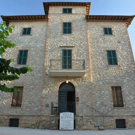 Regina 4*